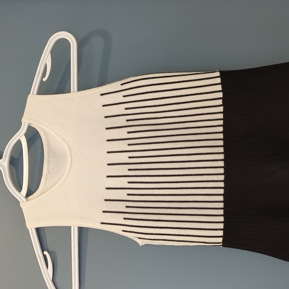 Black and white knit dress by Milly Mini - Picture 2 of 4